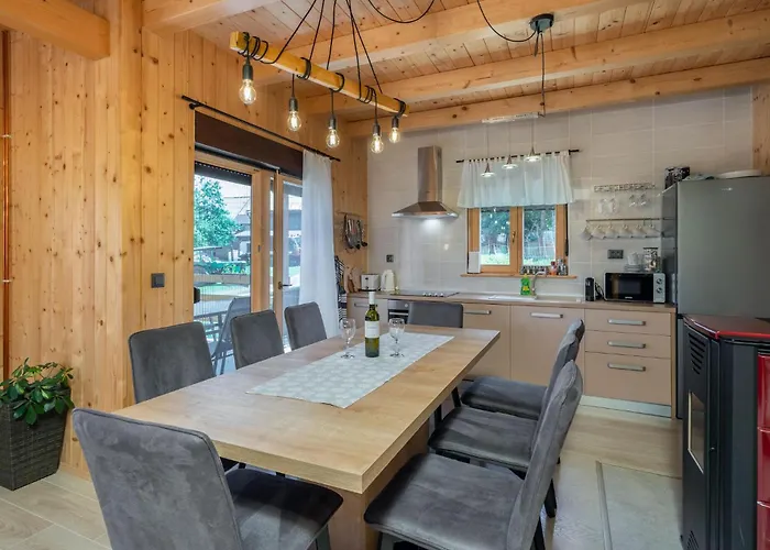 4 Bedroom Awesome In Sunger